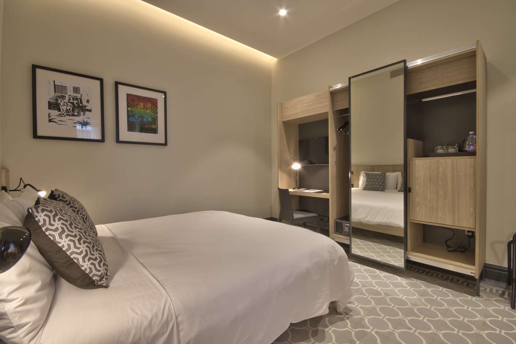 法尔科内里亚酒店-官方