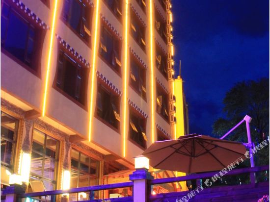 理县嘉卡民俗精品酒店