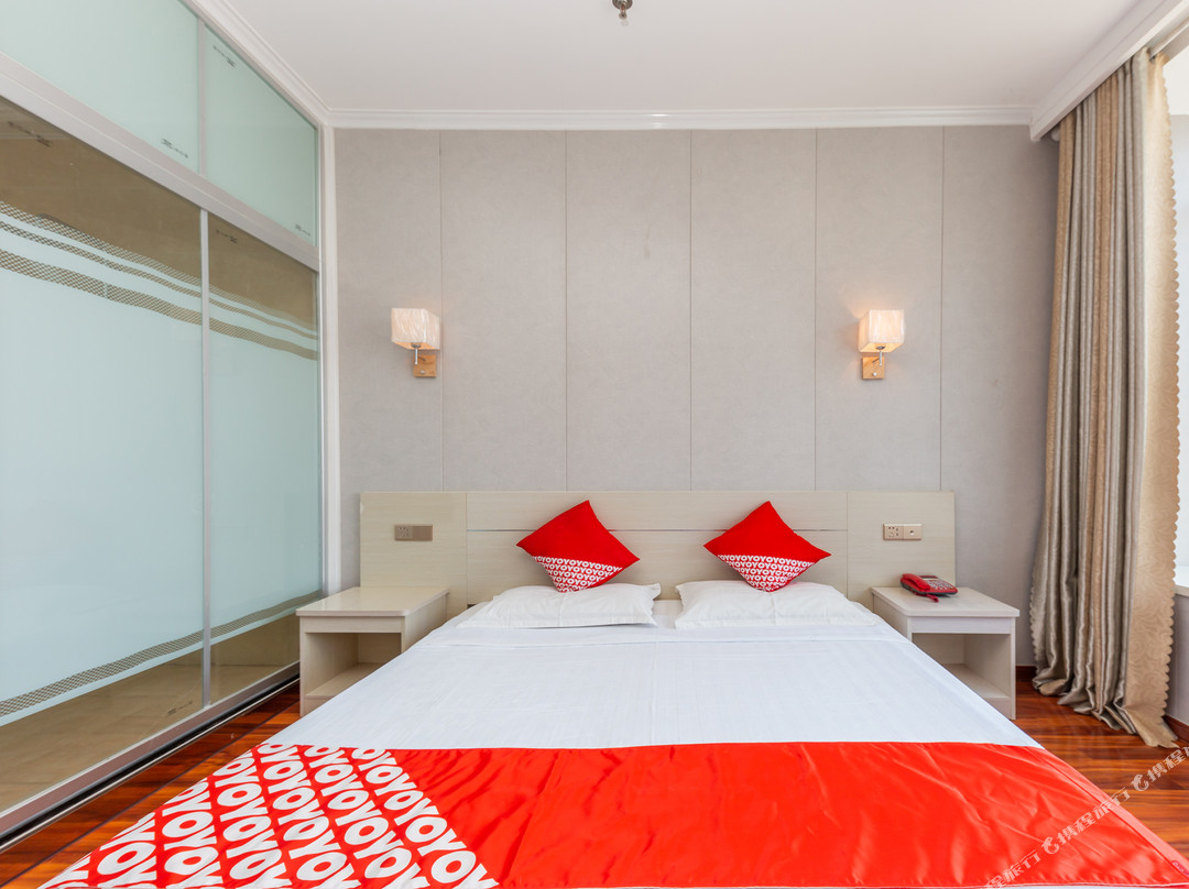 宏图宾馆（武城县政府盐百购物广场店）