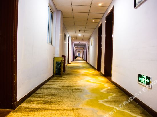 巴彦淖尔巴运商务宾馆