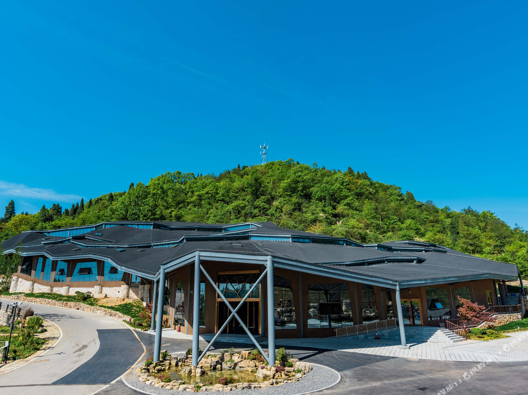 G348墅野山居