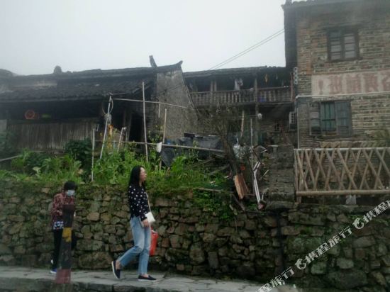 连南邓小英客栈