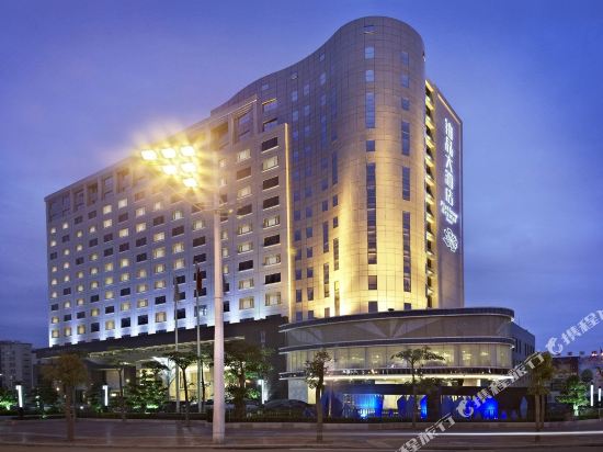 铂晶大酒店（汕头高铁站店）