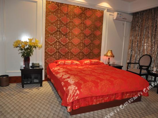 北票艾诺伦酒店