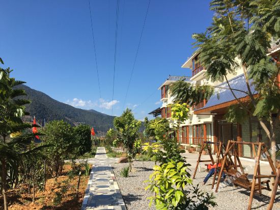 盐边望湖居休闲农庄