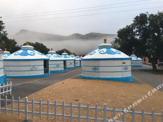 多伦塞纳湾小镇度假酒店