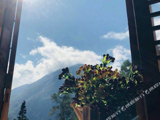 海螺沟古泉温泉酒店