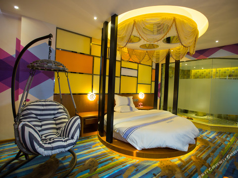 银盛主题酒店(大理高铁站洱海公园店）主图