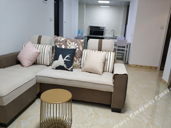 黄冈中央城青花瓷民宿(广场一路分店)