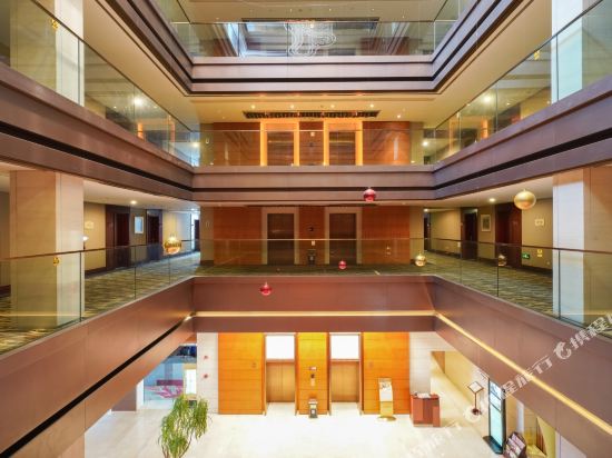 临港存赟商务酒店