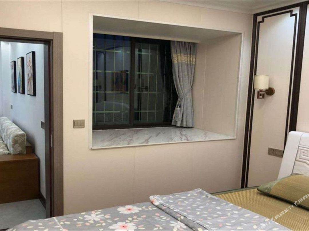浪漫满屋之居公寓(鹅岭脑大道分店)