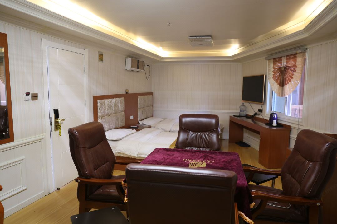 Gaolan Jiangdong Hotel
