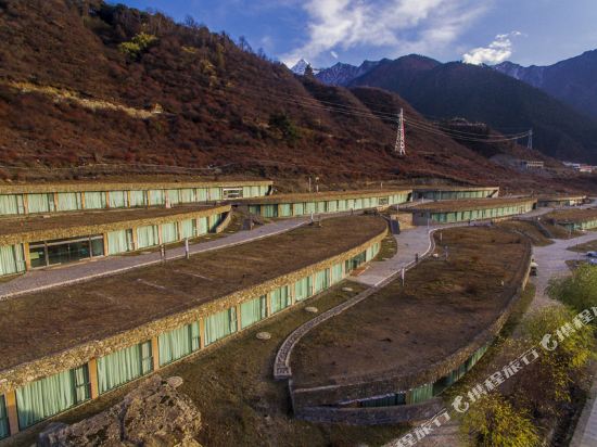 林芝喜玛拉雅大峡谷酒店