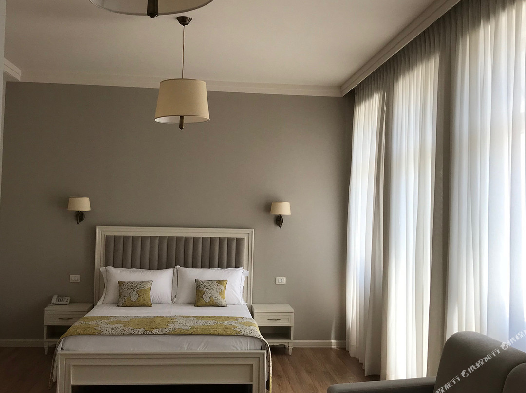 杜勒斯酒店住宿-Amfiteatri Boutique Hotel