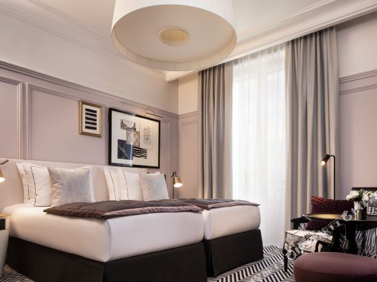 Le Damantin Hôtel & Spa Room Type - Superior Room with Eiffel Tower view Le Damantin Hôtel & Spa Room Type - Superior Room with Eiffel Tower view