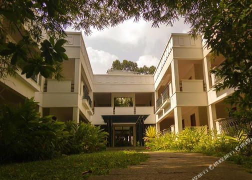 金色地标度假村主图