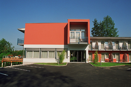 多美乐塞霍格拉茨-官方