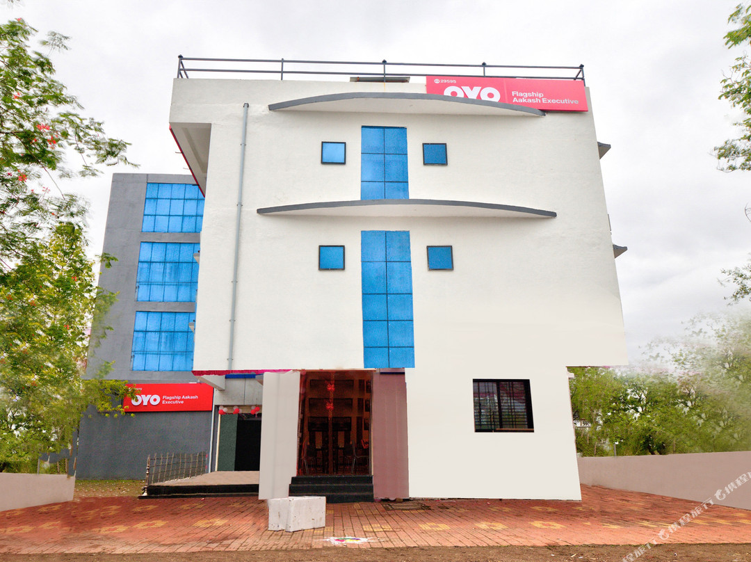 Oyo Flagship 29595 Hotel Akash Executive
