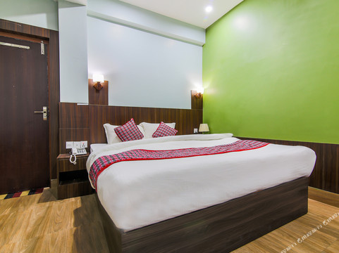 Oyo 415 Hotel Aarohi