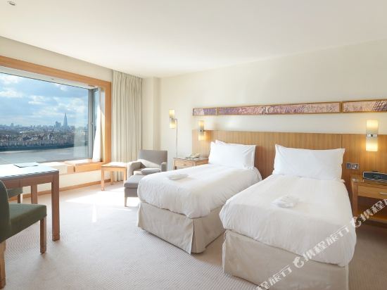Canary Riverside Plaza Hotel Room Type - Deluxe Twin Room