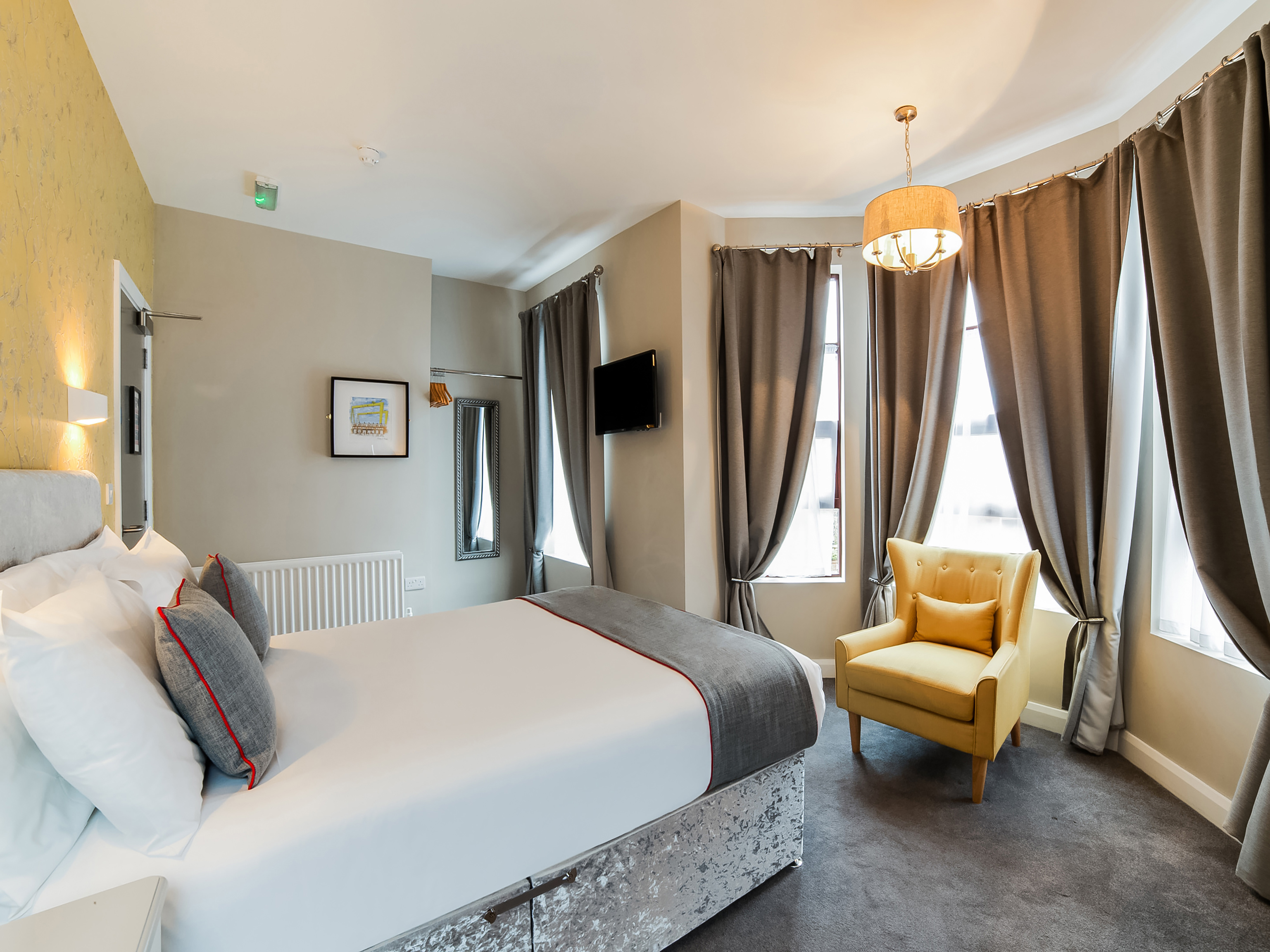 帕拉多尔旅馆-官方