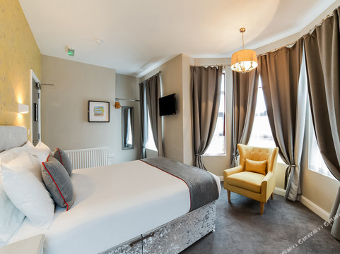 Carryduff酒店住宿-OYO Paradore Lodge