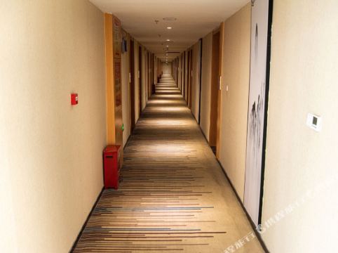 驻马店假日华都酒店