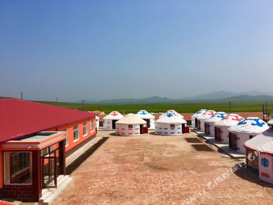 乌兰布统金莲花山庄