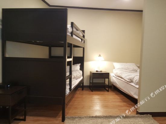 Forêt Guest House Room Type - Triple Room