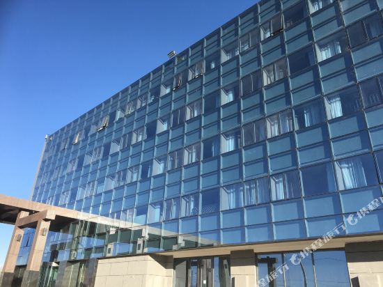 乌兰云鹏阳光假日酒店