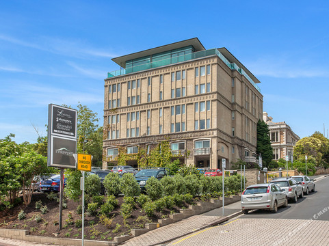 霍巴特林娜饭店