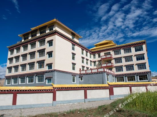 谢通门卡嘎温泉大酒店