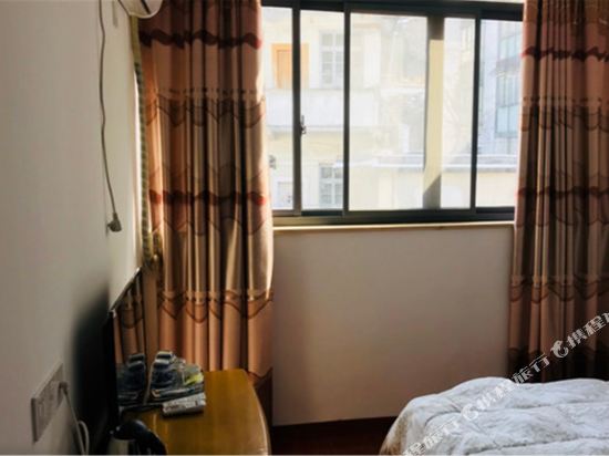 澧县颜江舟公寓