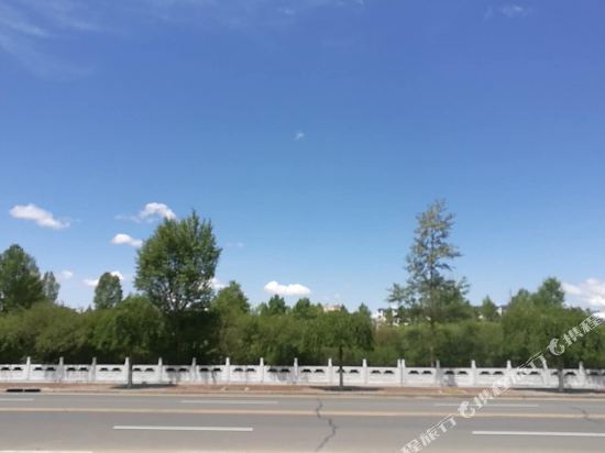 多伦草原人家宾馆