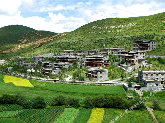 香格里拉松赞林卡酒店