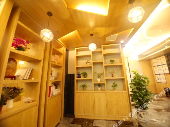 保康烟草影院酒店