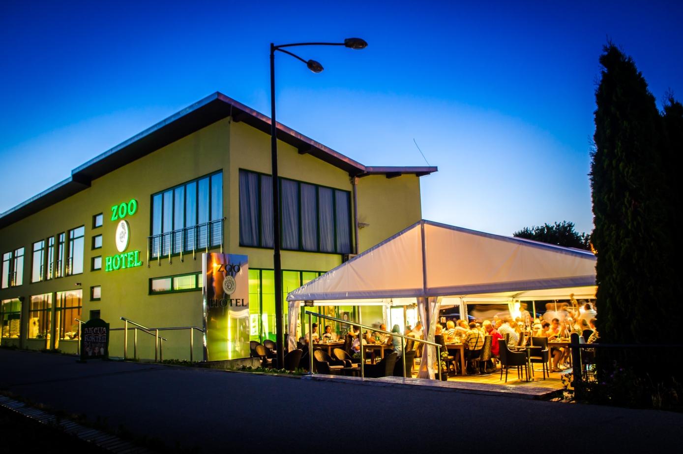 ZOO Hotel-官方