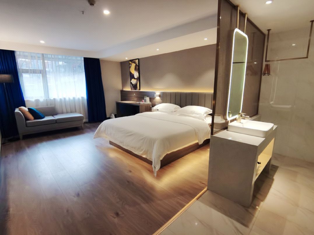 7 Days Premium Hotel (Guilin Two Rivers And Four Lakes Central Plaza)