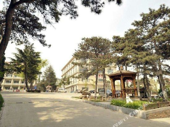 交通疗养院贵宾楼（北戴河刘庄夜市老虎石店）