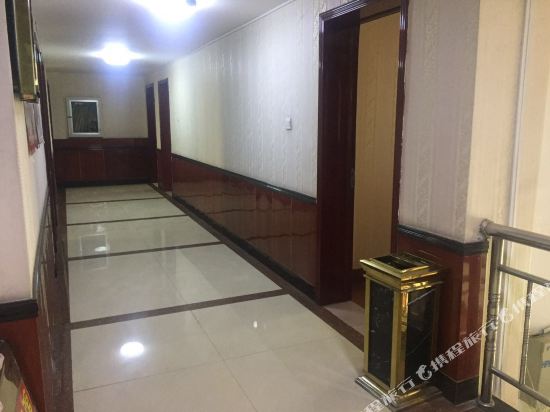 兴隆宾馆(榆中和平十字店)