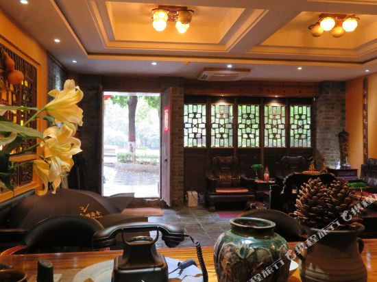 东西港舍民宿(桂林国际会展中心店)