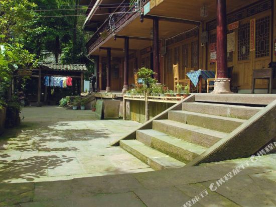 上里古镇聚贤庄农家乐