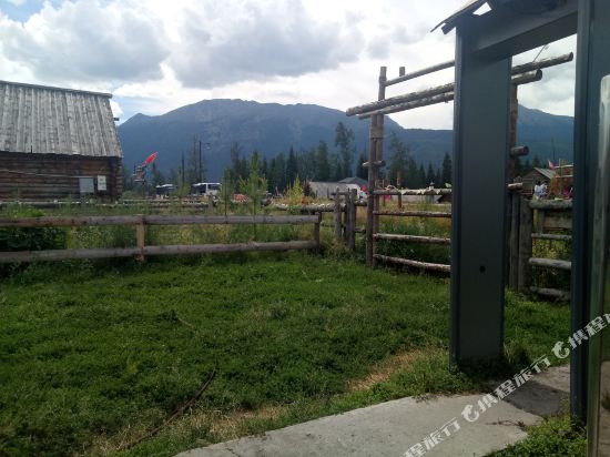 喀纳斯哈力山庄