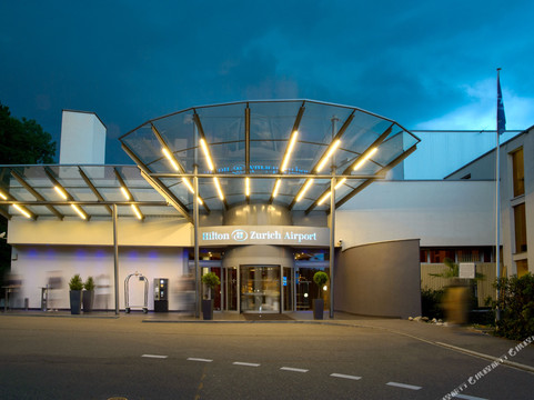 苏黎世机场希尔顿酒店主图