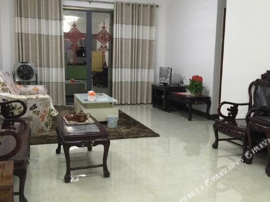 肇庆笑对人生特色民宿(江口路分店)