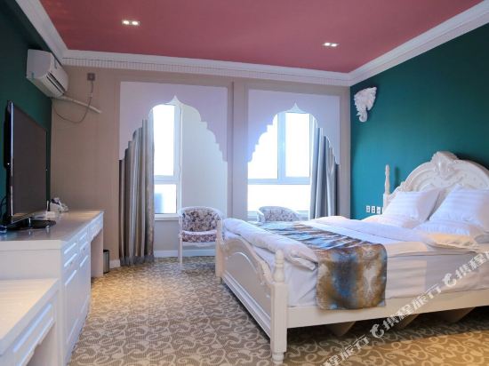 简爱主题宾馆(抚顺皇家海岸店)