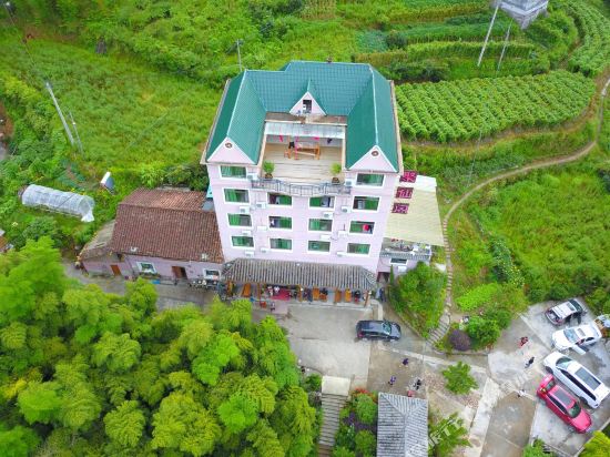 南尖岩聚仙阁农家乐