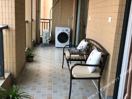 金华横店玫瑰阁公寓