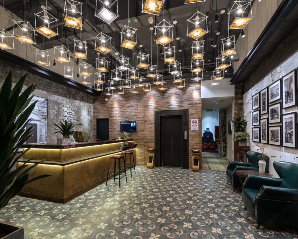 J VSPACE ART HOTEL