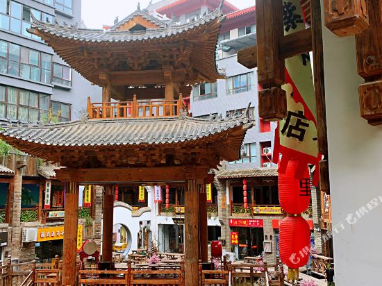 开封知青春精品酒店